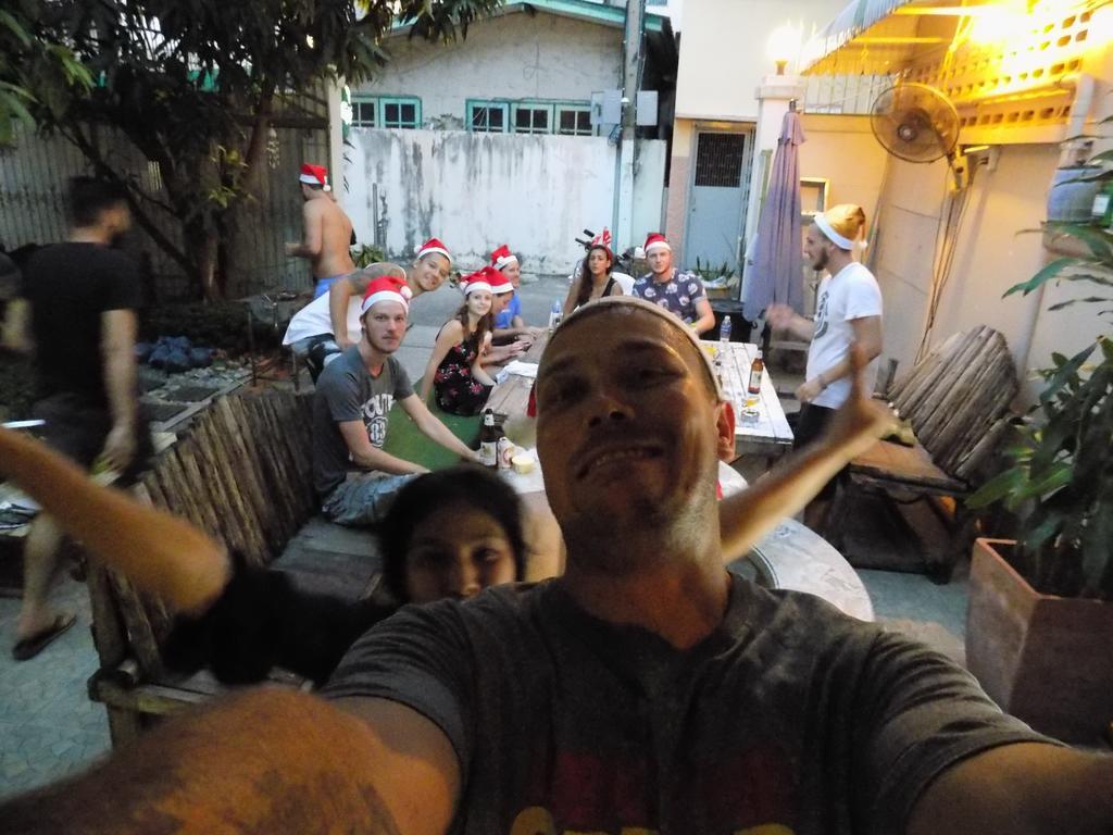 The Oasis Hostel (Adults Only) Bangkok Exterior photo